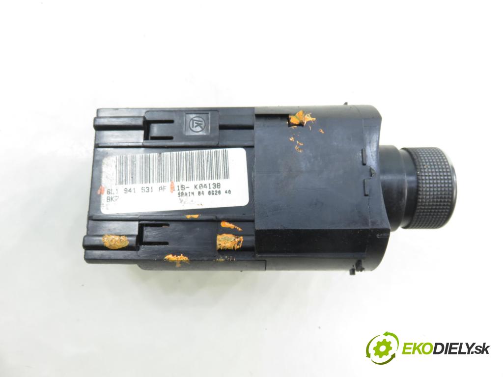 SEAT IBIZA III (6L1) HB 2003 74,00 1.4 16V - BBZ 1390,00 prepínač svetlá 6L1941531AF