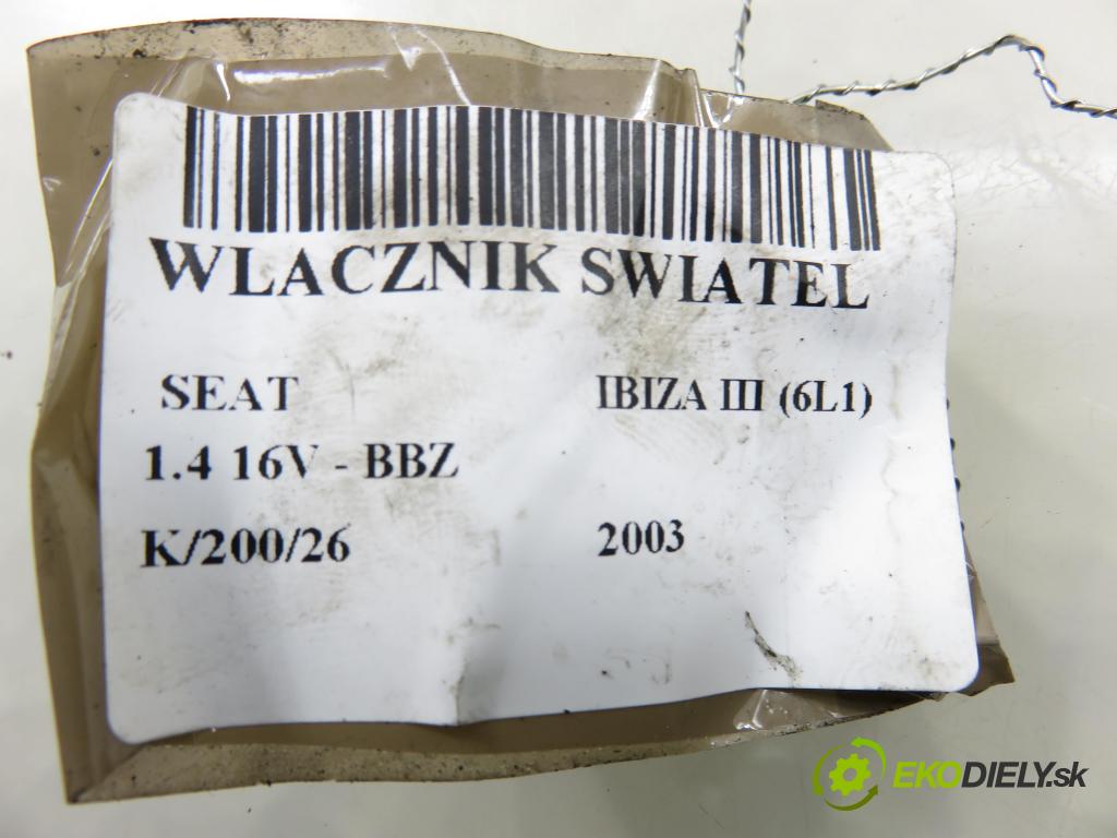 SEAT IBIZA III (6L1) HB 2003 74,00 1.4 16V - BBZ 1390,00 prepínač svetlá 6L1941531AF