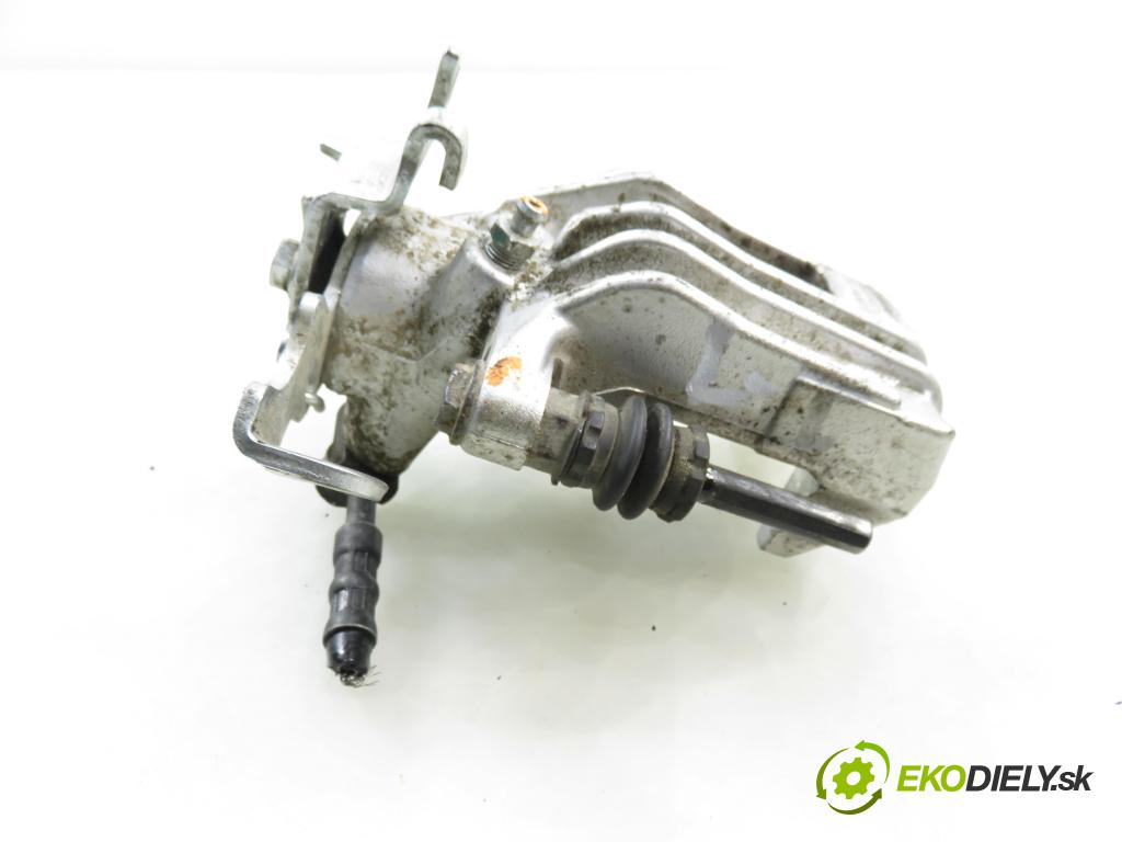 VW PASSAT B5.5 (3B3) SEDAN 2001 96,00 1.9 TDI - AWX 1896,00 brzdič třmen LT TH793L055