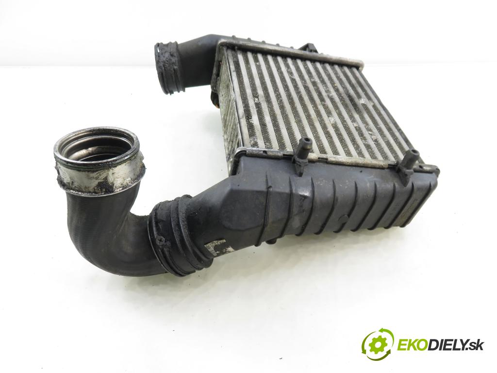 VW PASSAT B5.5 (3B3) SEDAN 2001 96,00 1.9 TDI - AWX 1896,00 chladič intercooler 3B0145805D