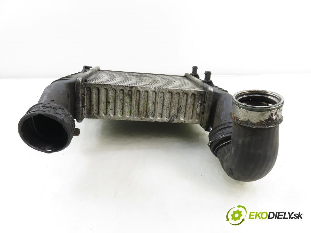 VW PASSAT B5.5 (3B3) SEDAN 2001 96,00 1.9 TDI - AWX 1896,00 chladič intercooler 3B0145805D