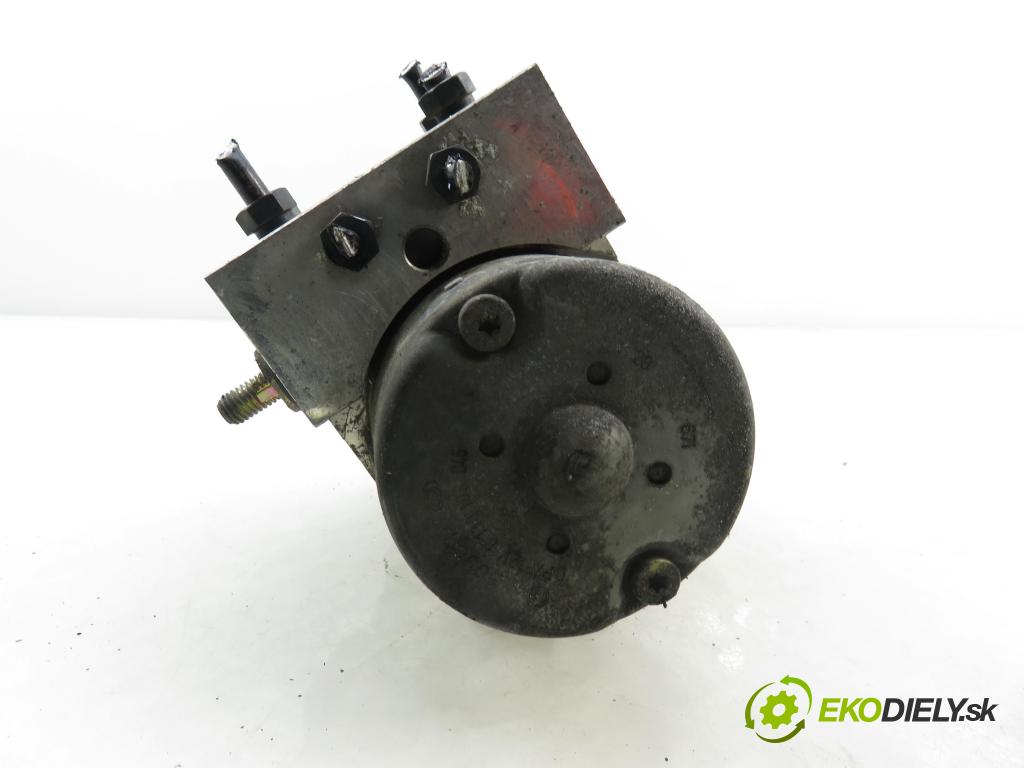 AUDI A4 Avant (8D5, B5) KOMBI 1997 81,00 1.9 TDI - AFN 1896,00 Pumpa ABS 0273004132 (Pumpa ABS)