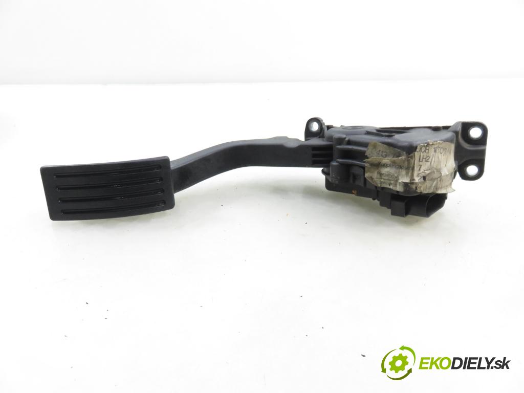 FORD FOCUS II (DA_, HCP) HB 2005 85,00 1.8 TDCi 115 - KKDA 1753,00 Potenciometer plynu 4M519F836AH (Potenciometer plynového pedálu)