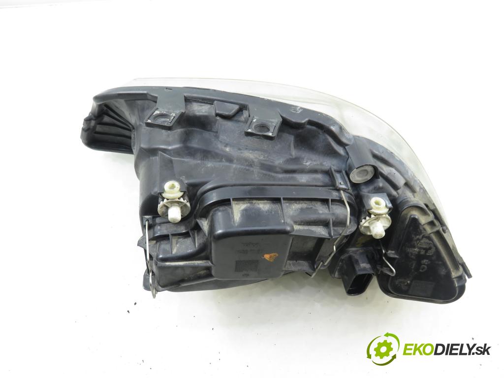 SEAT IBIZA III (6L1) HB 2003 74,00 1.4 16V - BBZ 1390,00 světlo PP