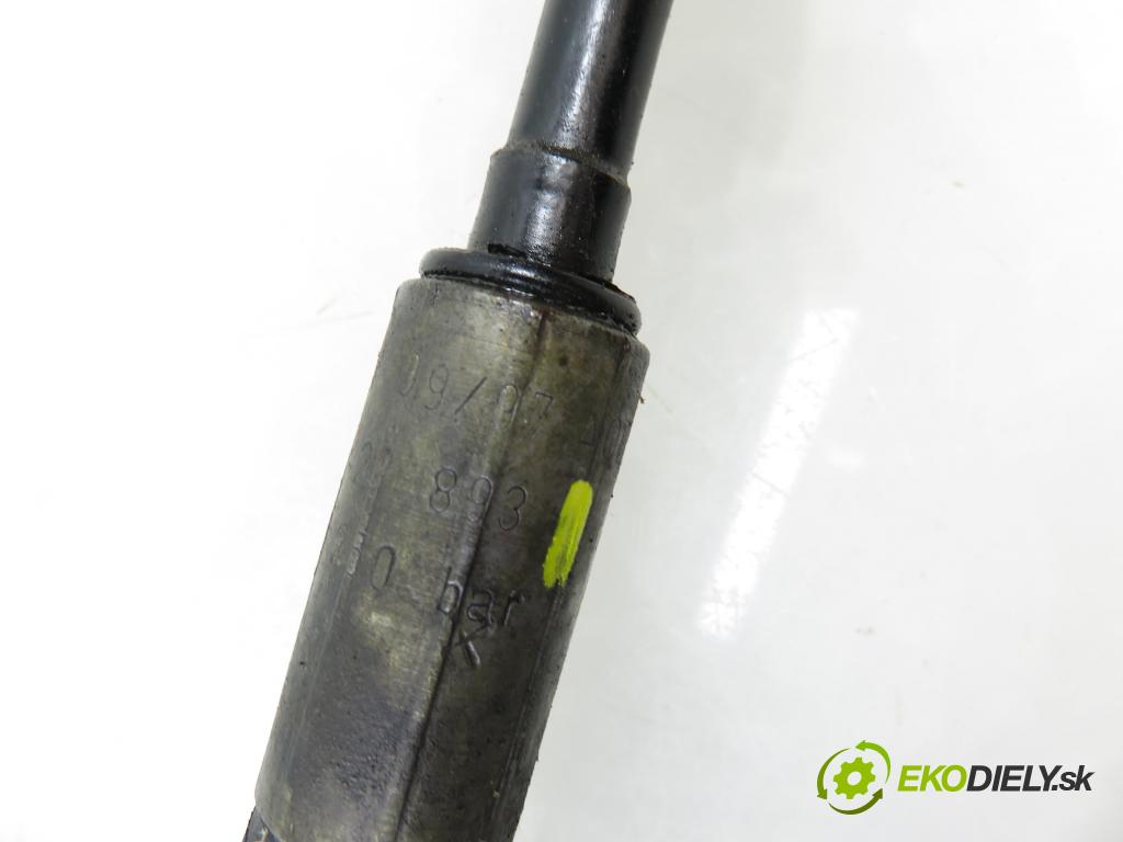 VW LT 28-46 II Platforma / podwozie (2DC, 2DF, 2DG, 2DL, 2DM) KABINA/PLATFORMA 1999 75,00 2.5 TDI - AHD 2461,00 rúrka / Rúra servočerpadlo 2D1422893