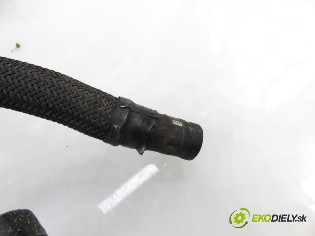 TOYOTA RAV 4 II (_A2_) SUV 2005 85,00 2.0 D-4D 4WD 116 - 1CD-FTV 1995,00 trubka / Rúra servočerpadlo