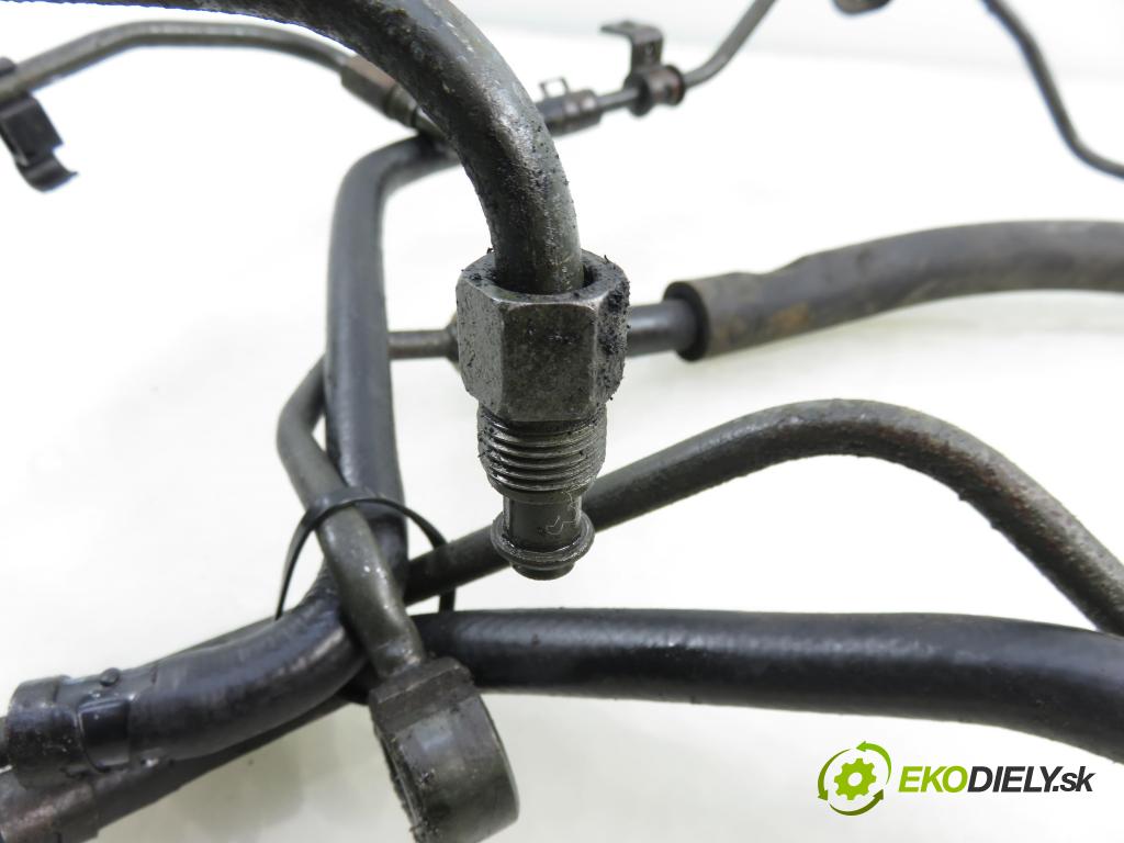 KIA SORENTO I (JC) SUV 2003 103,00 2.5 CRDi 140 - D4CB 2497,00 rúrka / Rúra servočerpadlo