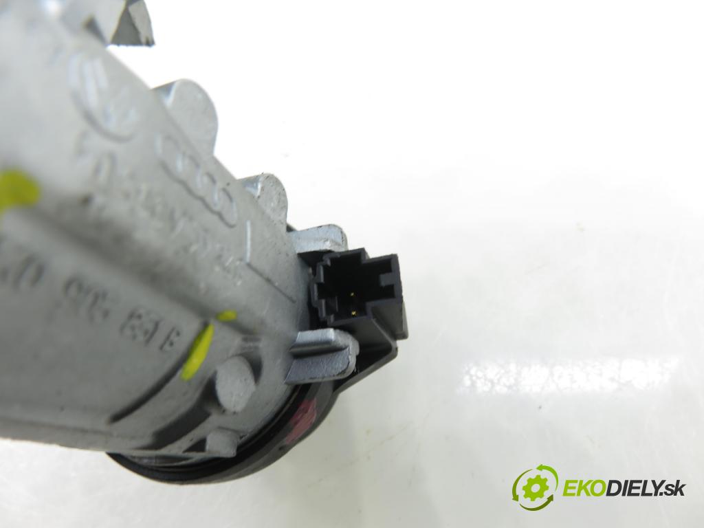 VW GOLF V (1K1) HB 2004 77,00 1.9 TDI PD 105 - BKC 1896,00 spinačka 1K0905851B (Spínacia skrinka)