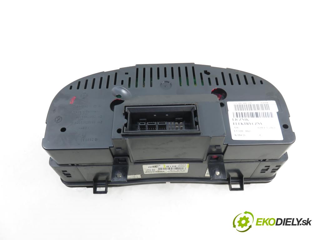 VW GOLF V (1K1) HB 2004 77,00 1.9 TDI PD 105 - BKC 1896,00 Prístrojovka elektrický 1K0920851B