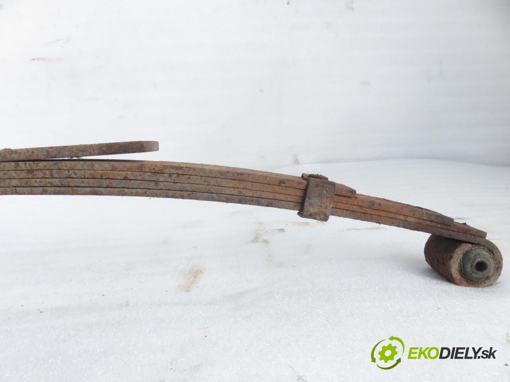 DAIHATSU FEROZA Hard Top (F300) TERENOWY 1992 70,00 1.6 i 16V 4x4 95 - HD-E 1590,00 Listové pero zadné