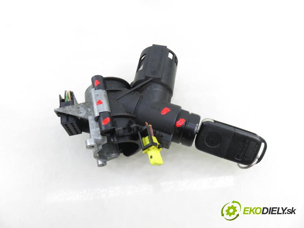 MERCEDES-BENZ VANEO (414) MINIVAN 2002 67,00 1.7 CDI (414.700) - OM 668.914 1689,00 spínačka  (Spínací skříňka)