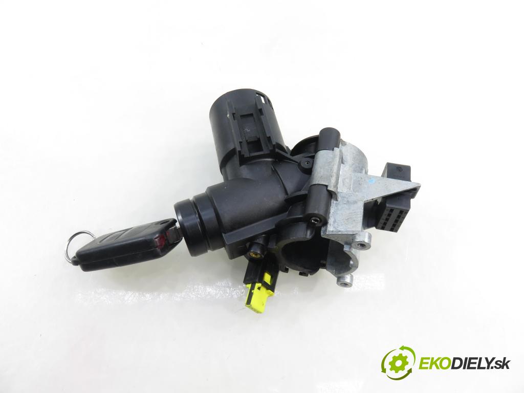 MERCEDES-BENZ VANEO (414) MINIVAN 2002 67,00 1.7 CDI (414.700) - OM 668.914 1689,00 spínačka  (Spínací skříňka)