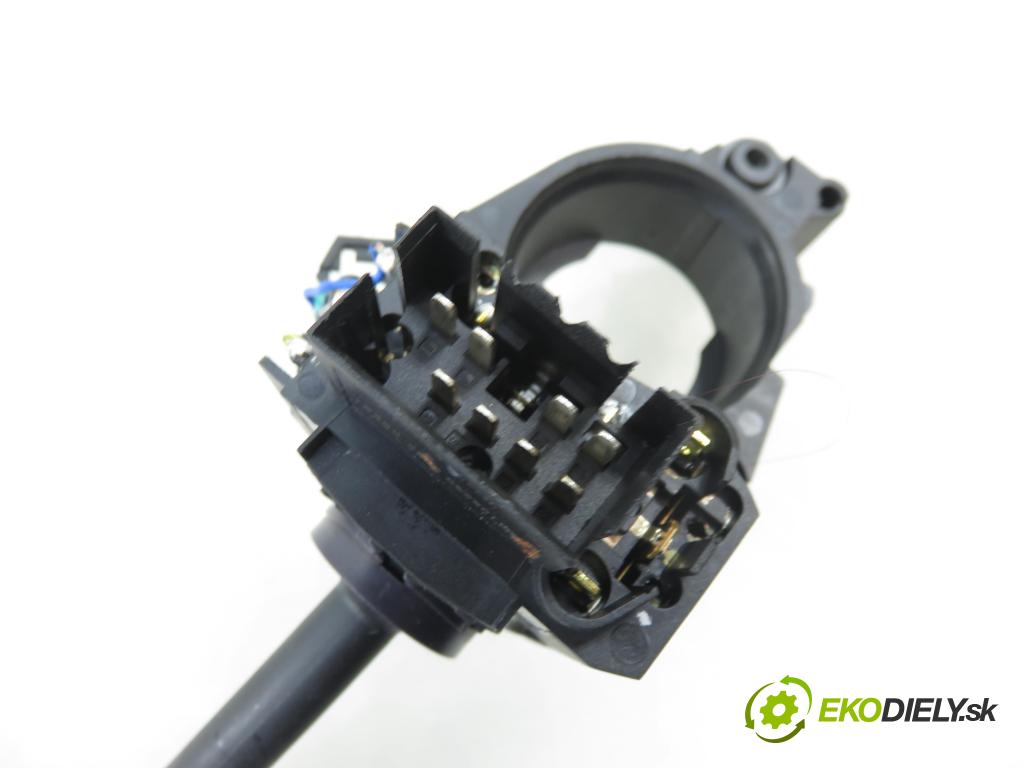 MERCEDES-BENZ VANEO (414) MINIVAN 2002 67,00 1.7 CDI (414.700) - OM 668.914 1689,00 / páčka ľavá strana 108230