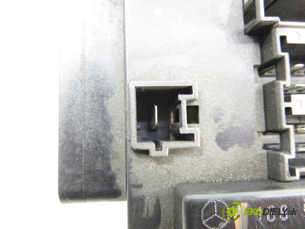 MERCEDES-BENZ VANEO (414) MINIVAN 2002 67,00 1.7 CDI (414.700) - OM 668.914 1689,00 prepínač svetlá 1685450104