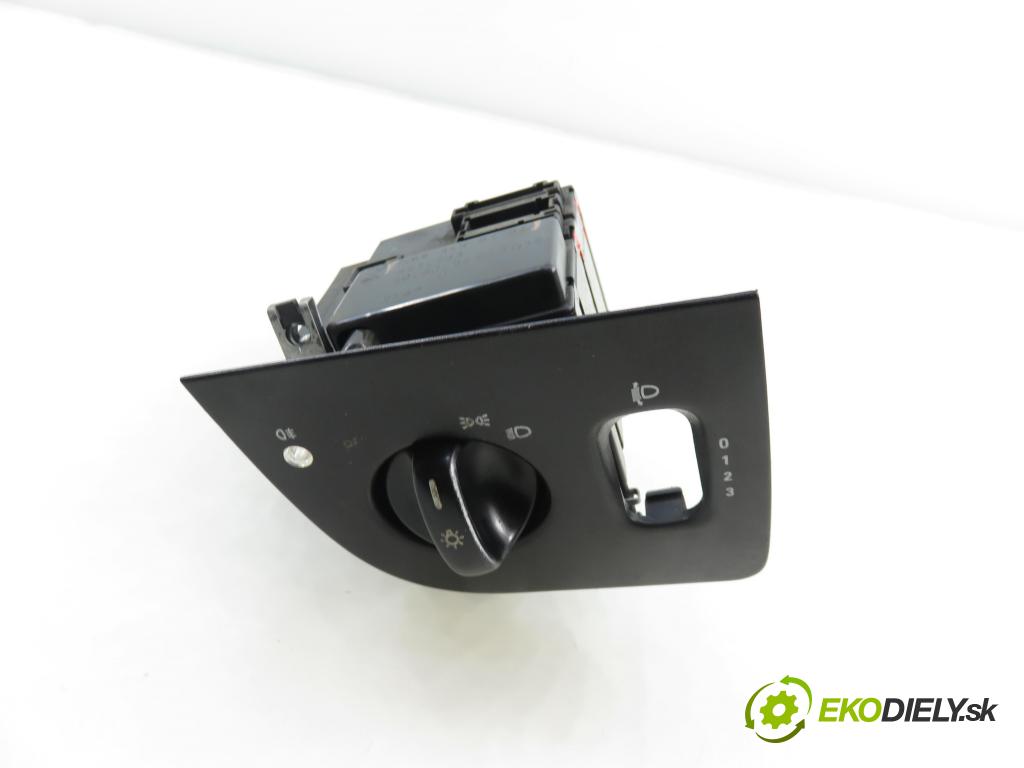 MERCEDES-BENZ VANEO (414) MINIVAN 2002 67,00 1.7 CDI (414.700) - OM 668.914 1689,00 prepínač svetlá 1685450104