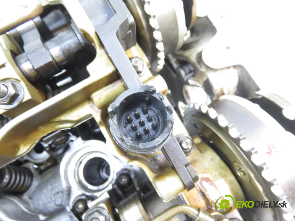 BMW 3 (E90) SEDAN 2006 95,00 318 i 129 - N46 B20 B 1995,00 hlava 7505422