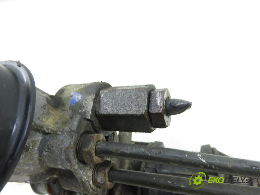 VOLVO V40 Kombi (645) KOMBI 2004 85,00 1.9 DI 116 - D 4192 T3 1870,00 Riadenie ZE riadením P30638473