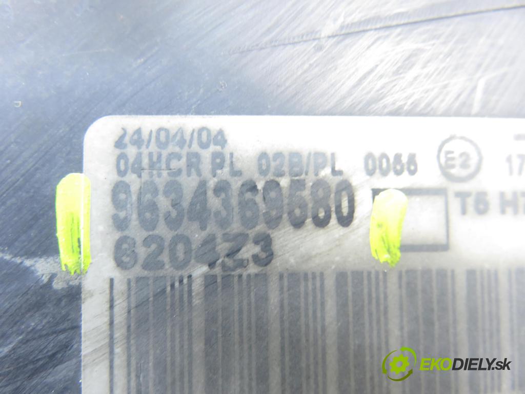PEUGEOT 307 (3A/C) HB 2003 66,00 2.0 HDi 90 - RHY (DW10TD) 1997,00 Svetlo LP 9634369580