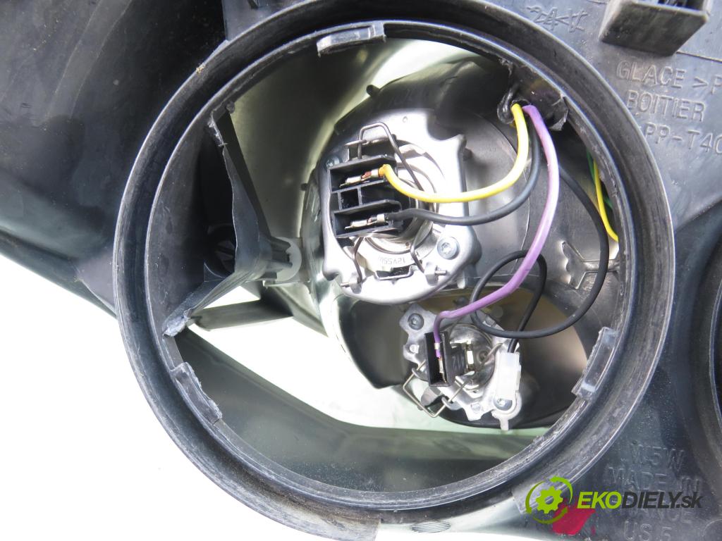 PEUGEOT 307 (3A/C) HB 2003 66,00 2.0 HDi 90 - RHY (DW10TD) 1997,00 Svetlo LP 9634369580