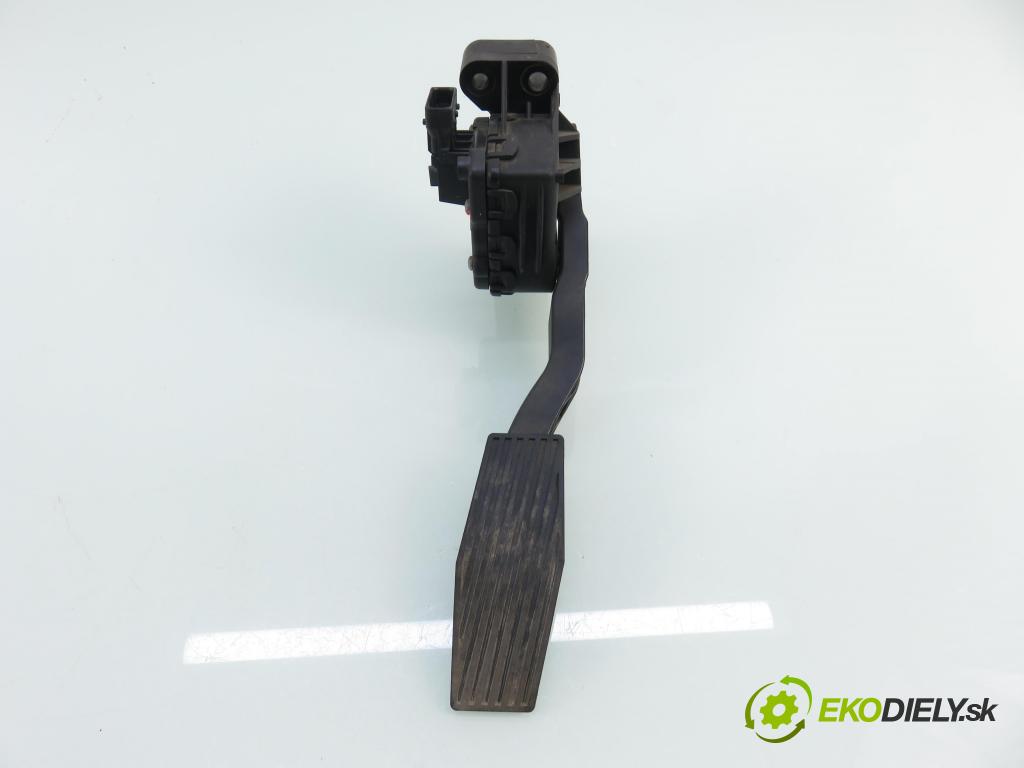 OPEL ASTRA H Kombi (A04) KOMBI 2006 88,00 1.9 CDTI - Z 19 DT 1910,00 Potenciometer plynu 9157998BK (Potenciometer plynového pedálu)