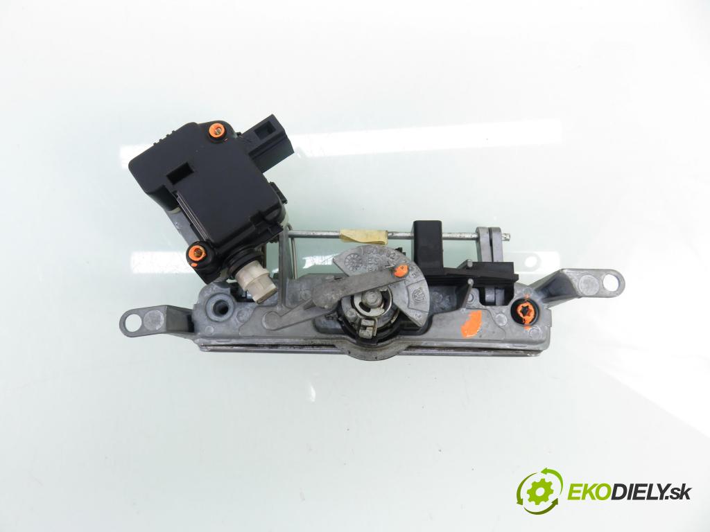 VW POLO (9N_) HB 2008 51,00 1.4 TDI - BNM 1422,00 klika dveří kufr 6Q5827565A