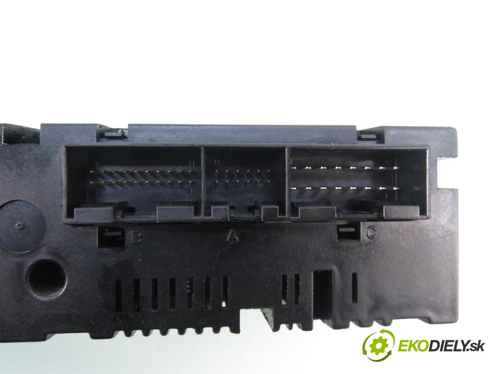 SEAT IBIZA III (6L1) HB 2003 74,00 1.4 16V - BBZ 1390,00 Panel kúrenia KLIMATRONIK 6L0820043A