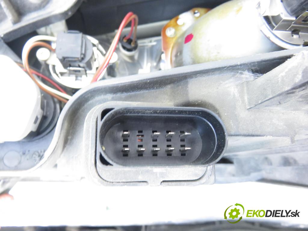 AUDI A6 Avant (4B5, C5) KOMBI 2005 96,00 1.9 TDI - AVF 1896,00 Svetlo PP