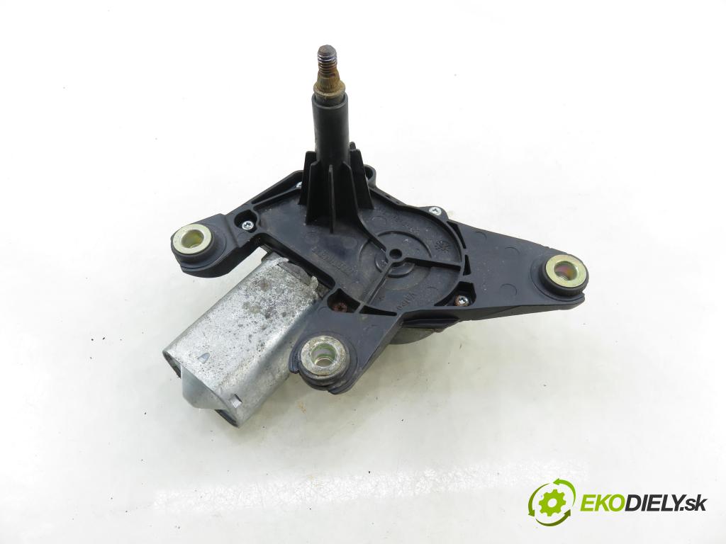 NISSAN MICRA III (K12) HB 2004 65,00 1.3 - CGA3DE 1348,00 Motorček stierače zadné 8200017385