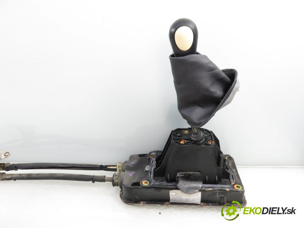 NISSAN MICRA III (K12) HB 2004 65,00 1.3 - CGA3DE 1348,00 ZVEDÁK: 3889010