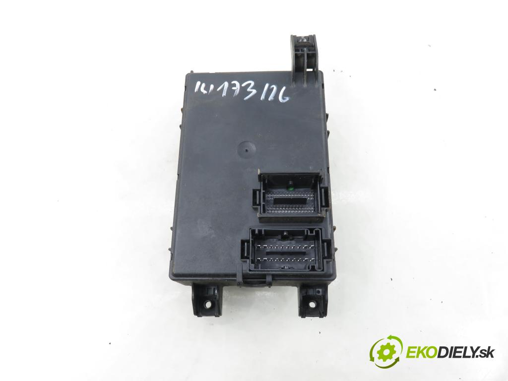 FIAT GRANDE PUNTO (199_) HB 2005 57,00 1.4 - 350 A1.000 1368,00 MODUL BSI 00517187860