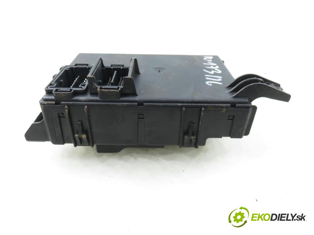 FIAT GRANDE PUNTO (199_) HB 2005 57,00 1.4 - 350 A1.000 1368,00 MODUL BSI 00517187860