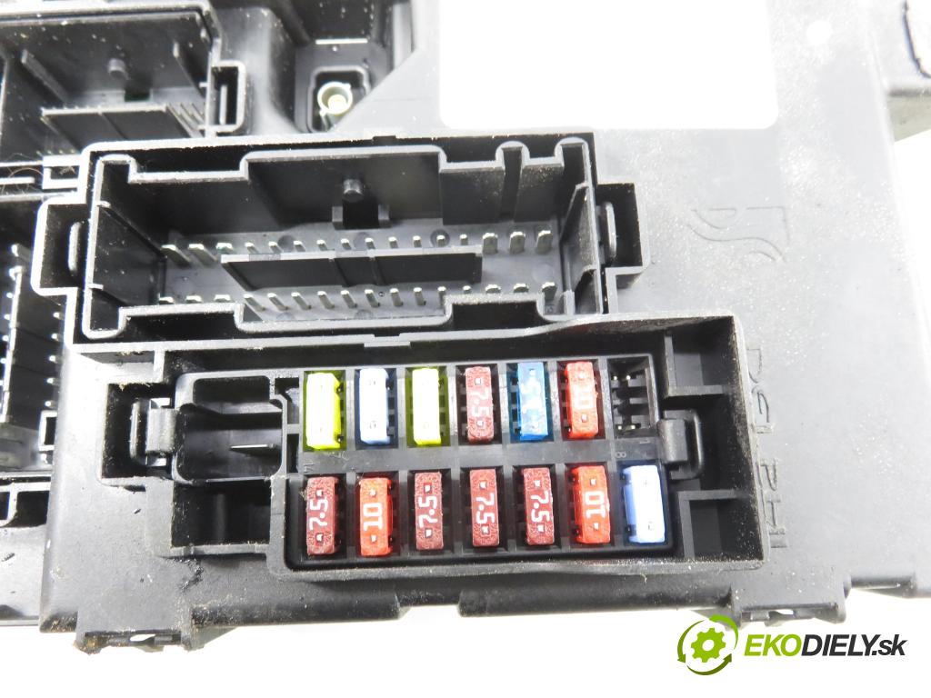 FIAT GRANDE PUNTO (199_) HB 2005 57,00 1.4 - 350 A1.000 1368,00 MODUL BSI 00517187860