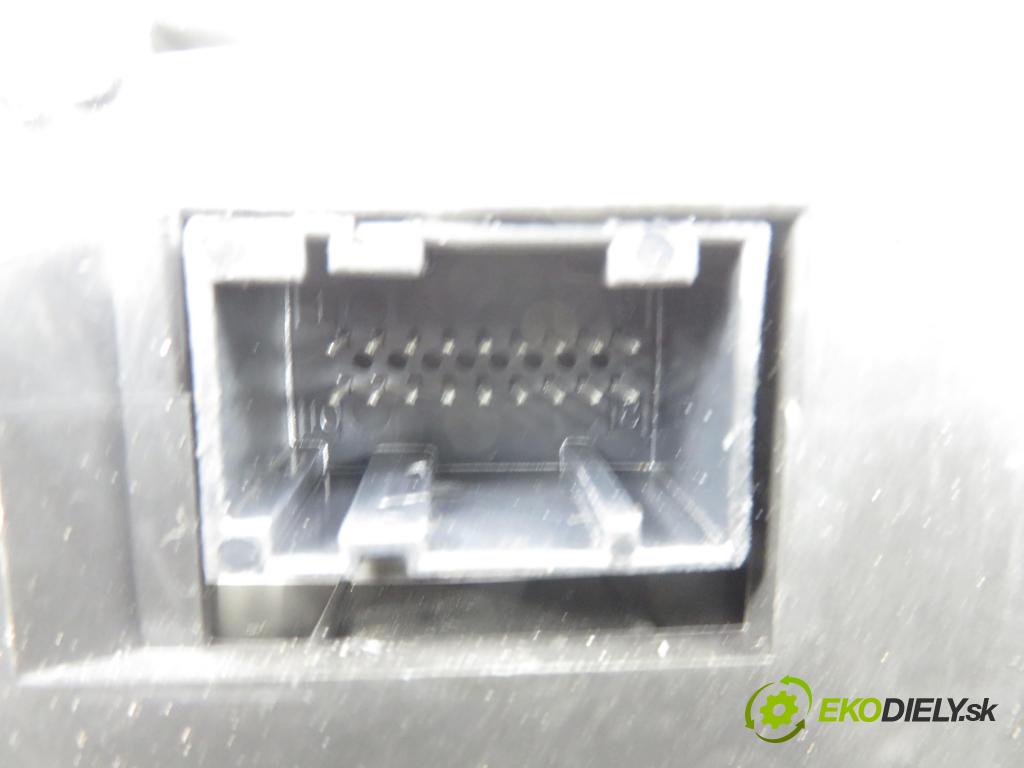 FIAT GRANDE PUNTO (199_) HB 2005 57,00 1.4 - 350 A1.000 1368,00 Prístrojovka elektrický 51701537