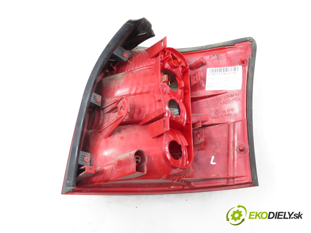 AUDI A4 Avant (8E5, B6) KOMBI 2002 96,00 1.9 TDI - AWX 1896,00 Svetlo ľavé zadné 8E9945095