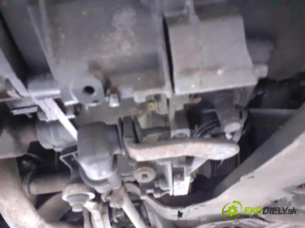 RENAULT CLIO II (BB_, CB_) HB 2002 59,00 1.9 dTi (B/CB0U) - F9Q 780 1870,00 převodovka MANUALNA JB3905