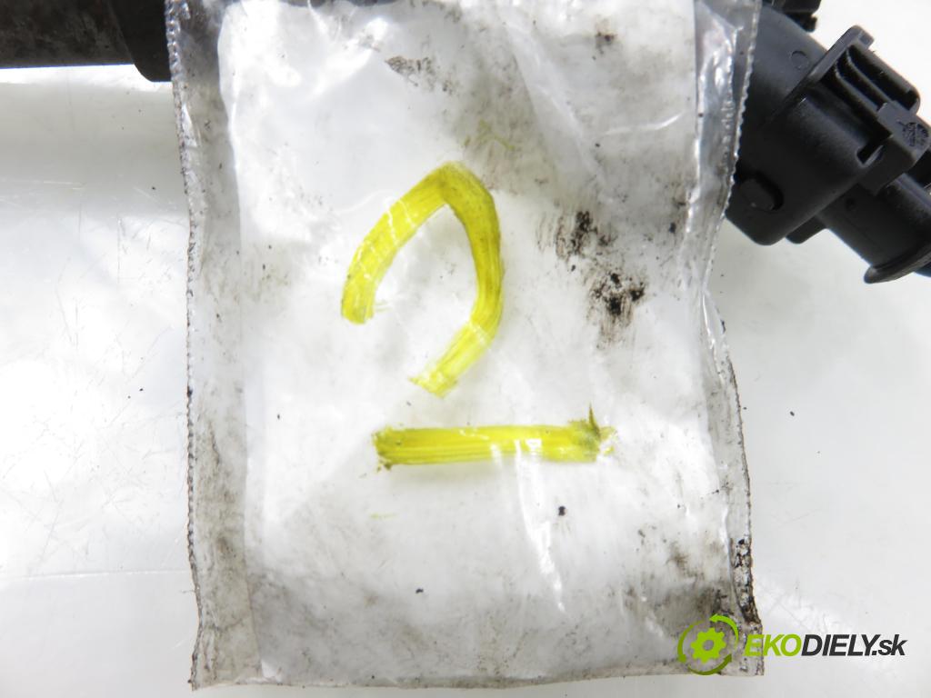 TOYOTA YARIS (_P1_) HB 2002 55,00 1.4 D-4D (NLP10_) - 1ND-TV 1364,00 vstrekovač 0445110085 ; 2367033010 (Vstrekovač paliva)