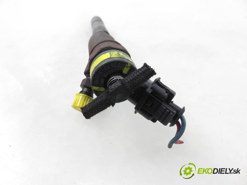 TOYOTA YARIS (_P1_) HB 2002 55,00 1.4 D-4D (NLP10_) - 1ND-TV 1364,00 vstrekovač 0445110085 ; 2367033010 (Vstrekovač paliva)