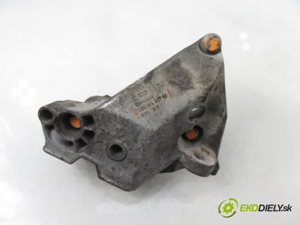 SKODA OCTAVIA I (1U2) LIFTBACK 1998 92,00 1.8 - AGN 1781,00 uchycení motora 038199207H