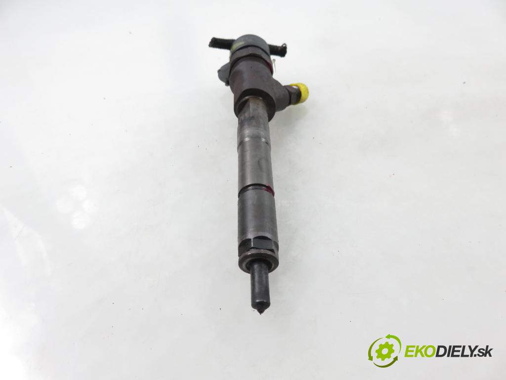 TOYOTA YARIS (_P1_) HB 2002 55,00 1.4 D-4D (NLP10_) - 1ND-TV 1364,00 vstrekovač 0445110085 ; 2367033010 (Vstrekovač paliva)