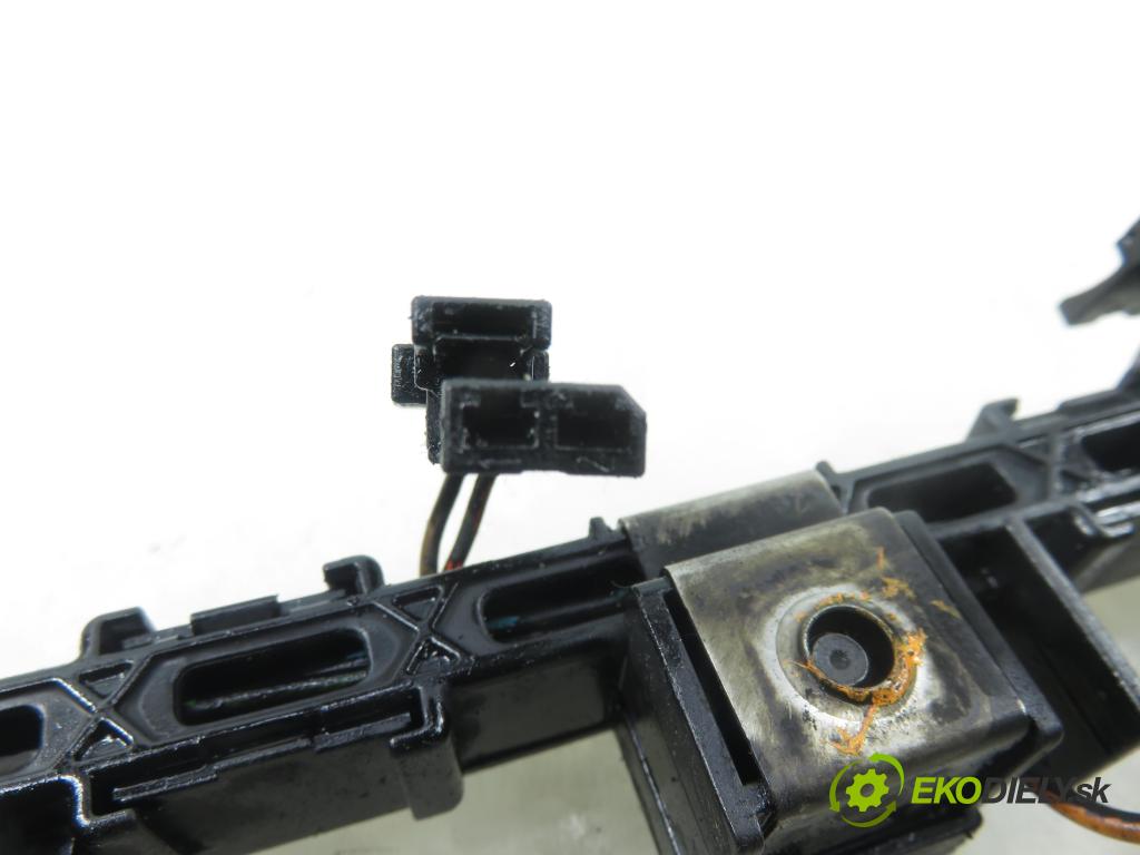 VW TOURAN (1T1, 1T2) MINIVAN 2004 100,00 2.0 TDI PD 16V 136 - AZV 1968,00 Lišta JÚN: 03G971826A