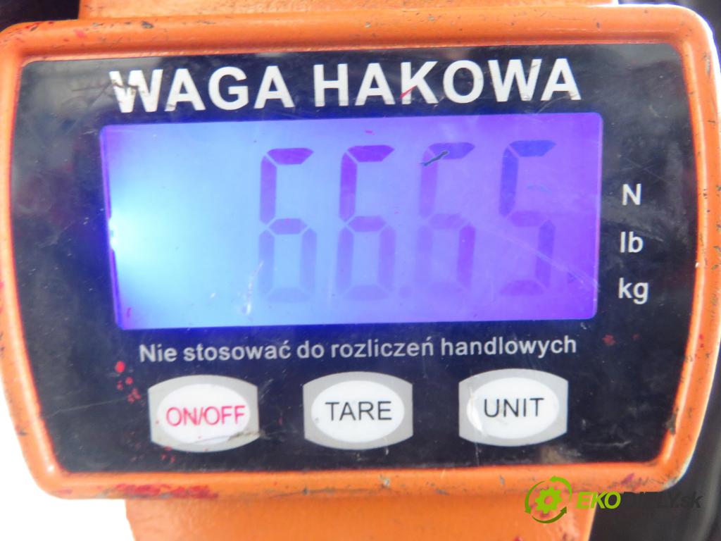 AUDI A6 Avant (4B5, C5) KOMBI 2001 220,00 4.2 quattro - ASG 4172,00 zadné