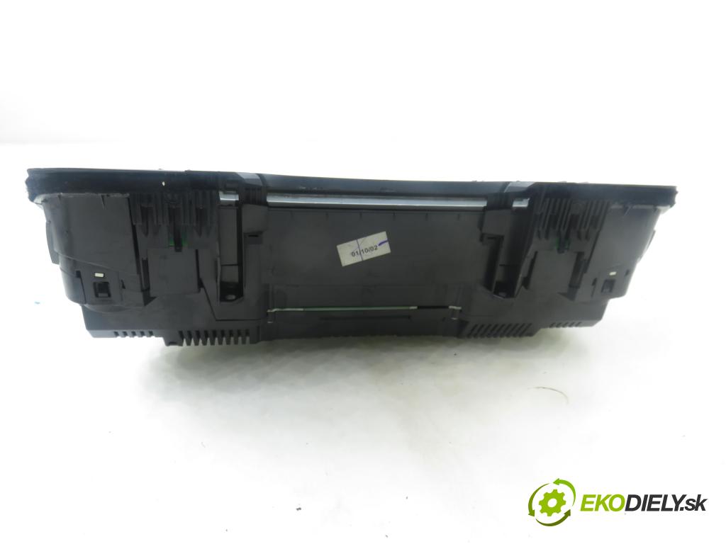 AUDI A4 Avant (8E5, B6) KOMBI 2002 96,00 1.9 TDI - AWX 1896,00 Prístrojovka elektrický 8E0920900K ; 0263626035D