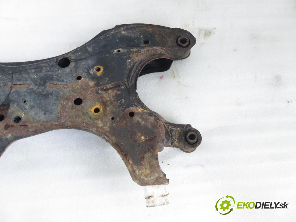 TOYOTA AVENSIS VERSO (_M2_) MINIVAN 2002 85,00 2.0 D (CLM20_) - 1CD-FTV 1995,00 predný