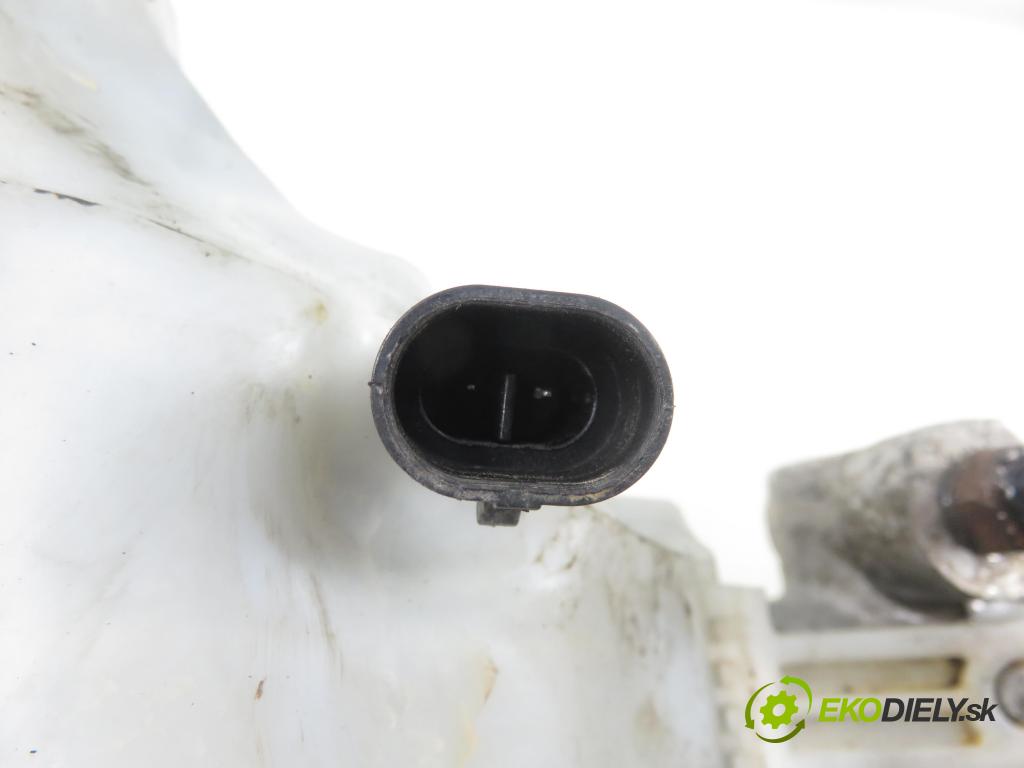 OPEL CORSA D Van HB 2009 0,00 1.2 - Z 12 XEP 1229,00 Posilovač 0204051131 ; 55701939 (Servočerpadlo)