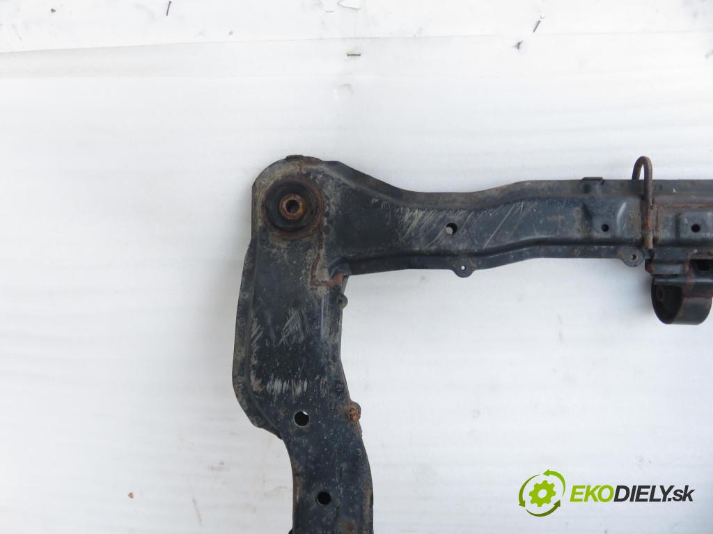 HYUNDAI TRAJET (FO) MINIVAN 2006 83,00 2.0 CRDi 113 1991,00 predný