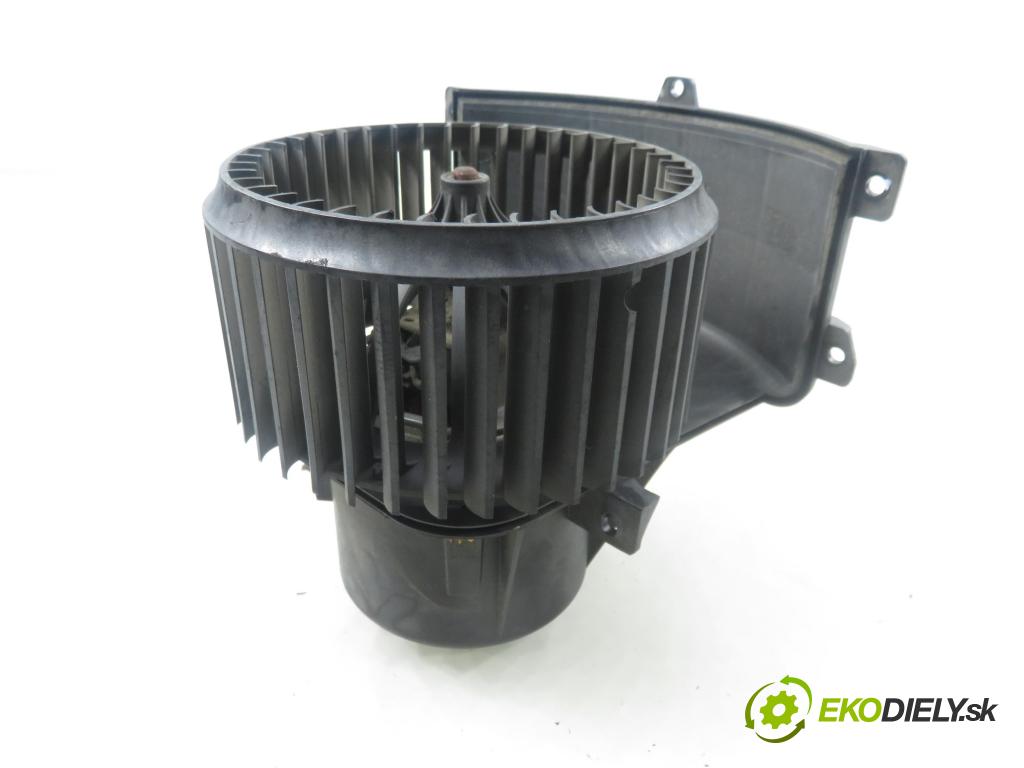 VW TRANSPORTER V Skrzynia (7HA, 7HH, 7EA, 7EH) FURGON 2004 77,00 1.9 TDI PD 105 - AXB 1896,00 ventilátor větráku 7E1820021 ; 44610111