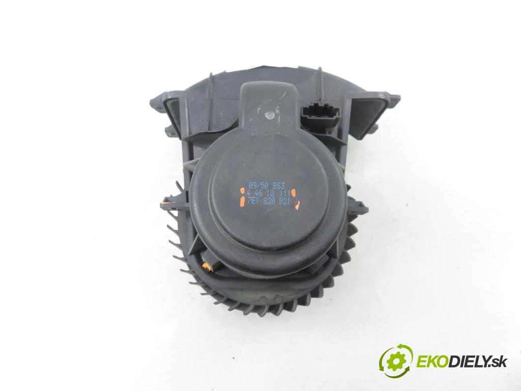 VW TRANSPORTER V Skrzynia (7HA, 7HH, 7EA, 7EH) FURGON 2004 77,00 1.9 TDI PD 105 - AXB 1896,00 ventilátor větráku 7E1820021 ; 44610111