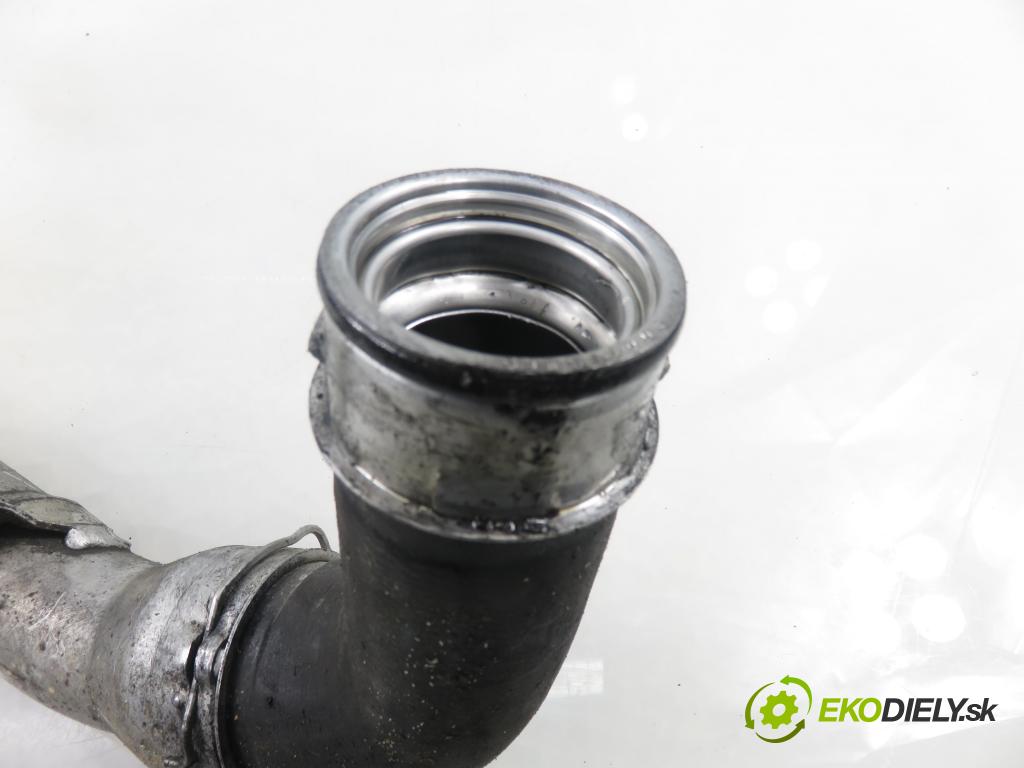 VW TRANSPORTER V Skrzynia (7HA, 7HH, 7EA, 7EH) FURGON 2004 77,00 1.9 TDI PD 105 - AXB 1896,00 Rúra intercoolera turba