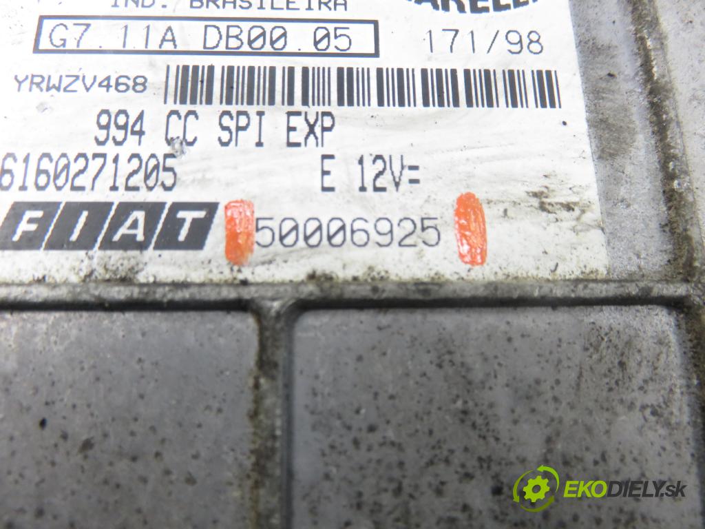 FIAT UNO (146_) HB 1998 42,00 1.0 57-146 C8.000 994,00 řídící jednotka motora 50006925