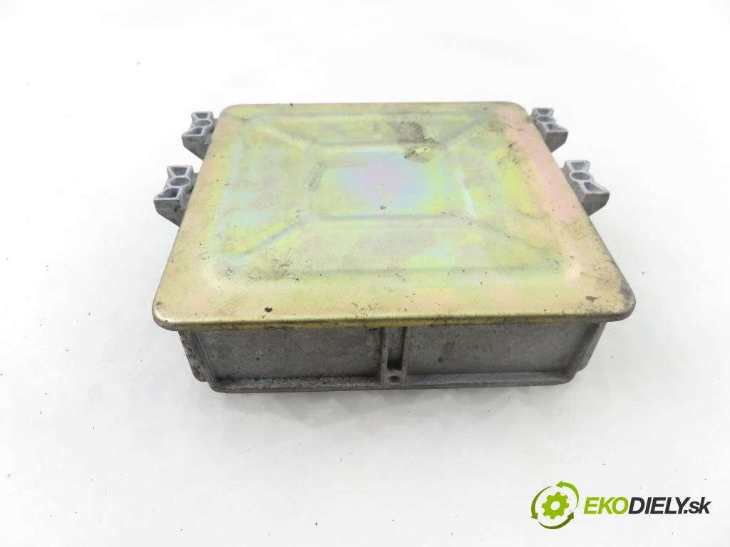 FIAT UNO (146_) HB 1998 42,00 1.0 57-146 C8.000 994,00 řídící jednotka motora 50006925